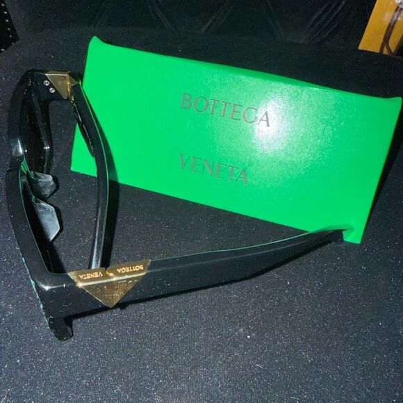 Brand new with box Bottega Veneta Black Sunglasses main image 6